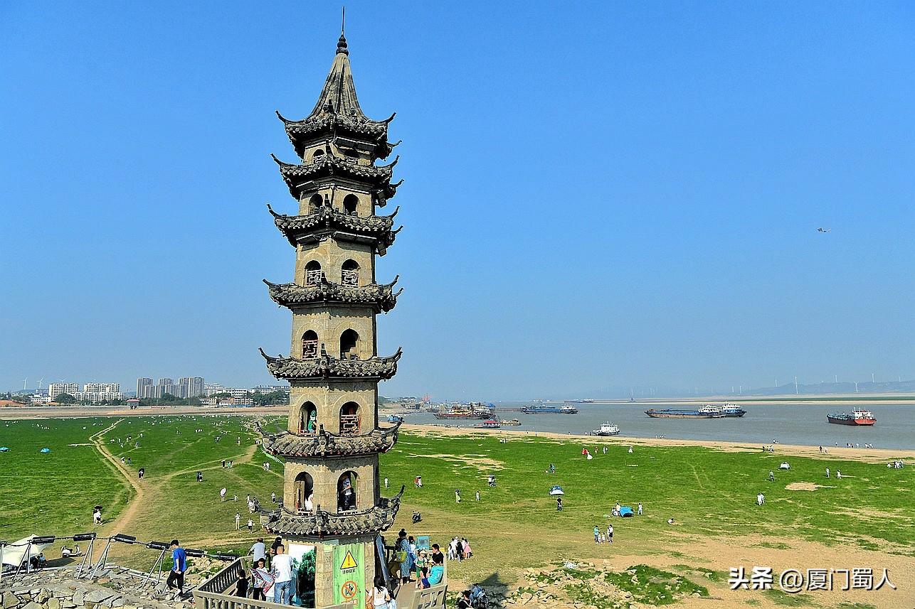 鄱阳湖千年石岛落星墩古建筑,鄱阳湖落星墩全景