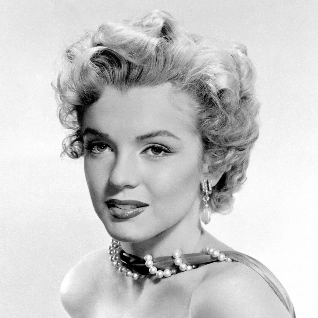 玛丽莲梦露为什么是笨蛋美人,一代美人玛丽莲梦露