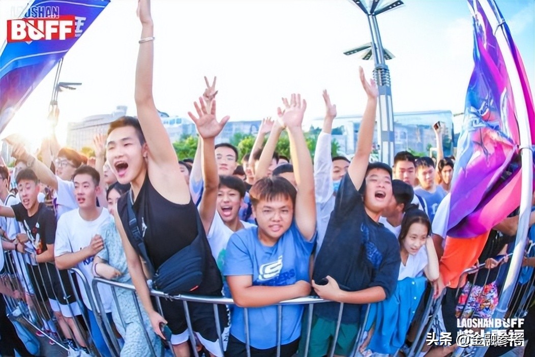 热血！霸气！街头！电竞属性新品崂山霸福啤酒“热血”上市