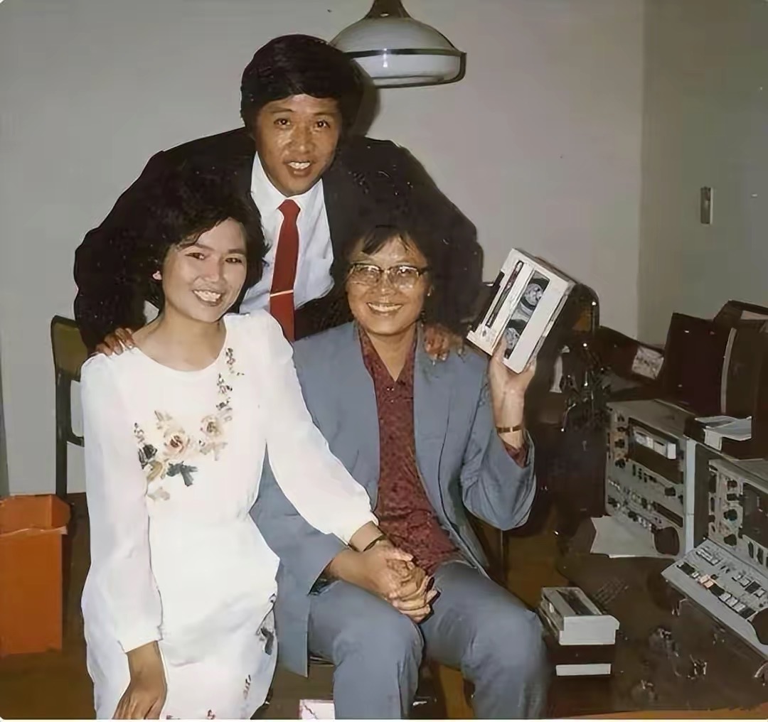 央视主播邢质斌的经历,央视原主播邢质斌简历