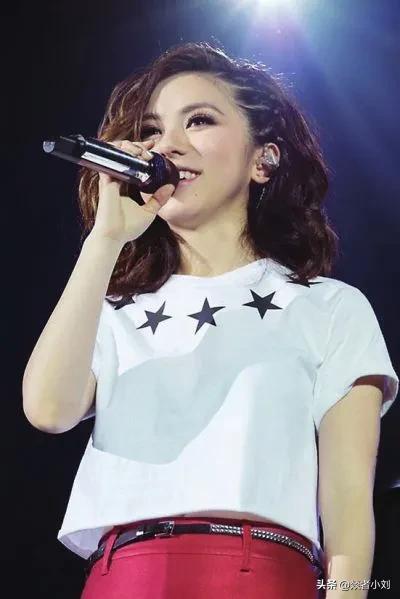 邓紫棋为什么能成为顶级歌手,邓紫棋出道多年喜获三大音乐奖项