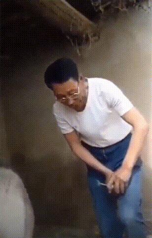 女友今年都二十三了，还是这样，是不是没救了哈哈哈好尴尬