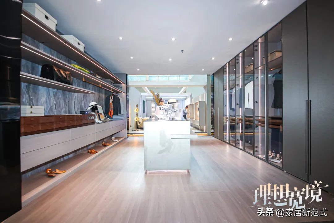 独家新观｜皇朝的“礼物”：家居行业穿越周期的公开课