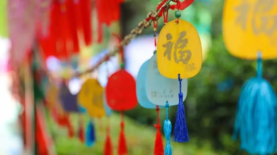 当方特「退场」，余下的还有回声