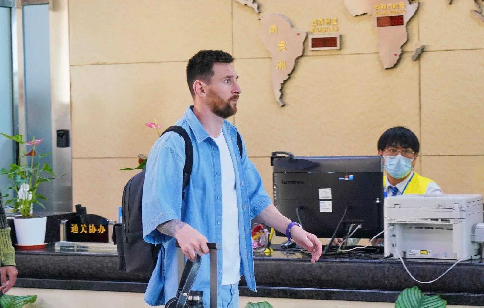 球王梅西的传奇之路,绿茵之巅梅西