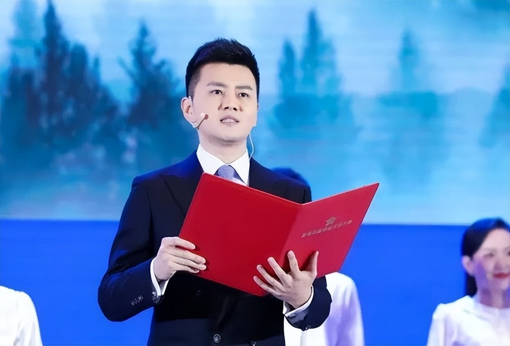 严于信是主持人吗,央视主播严于信结婚了吗