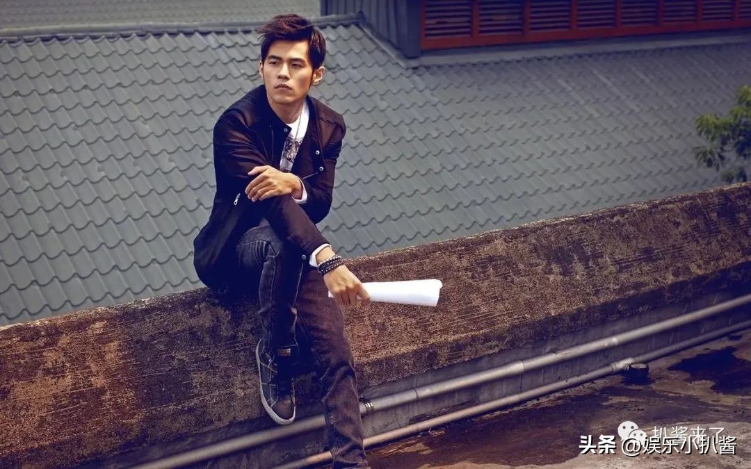 小爽的近况？能说说黄磊和孙莉？一二线歌手每年收入多少？