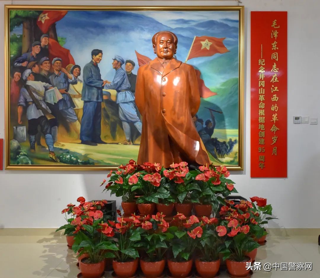 “毛*东泽**同志在江西的革命岁月——纪念井冈山革命根据地创建95周年”红色文化专题展开展
