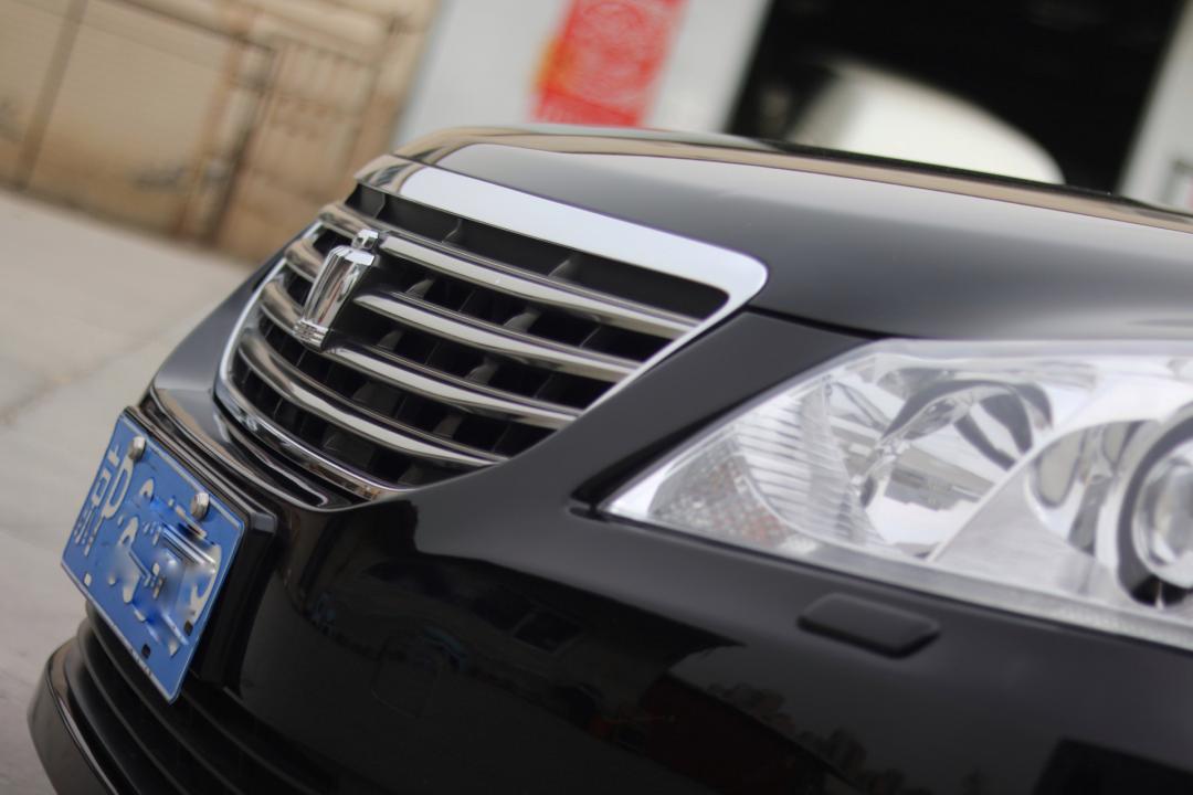 皇冠3.0经典老车翻新复活视频,丰田皇冠13代翻新