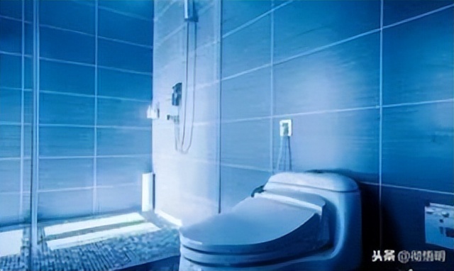 为什么情侣酒店天花板有镜子,为什么情侣酒店的浴室是玻璃的