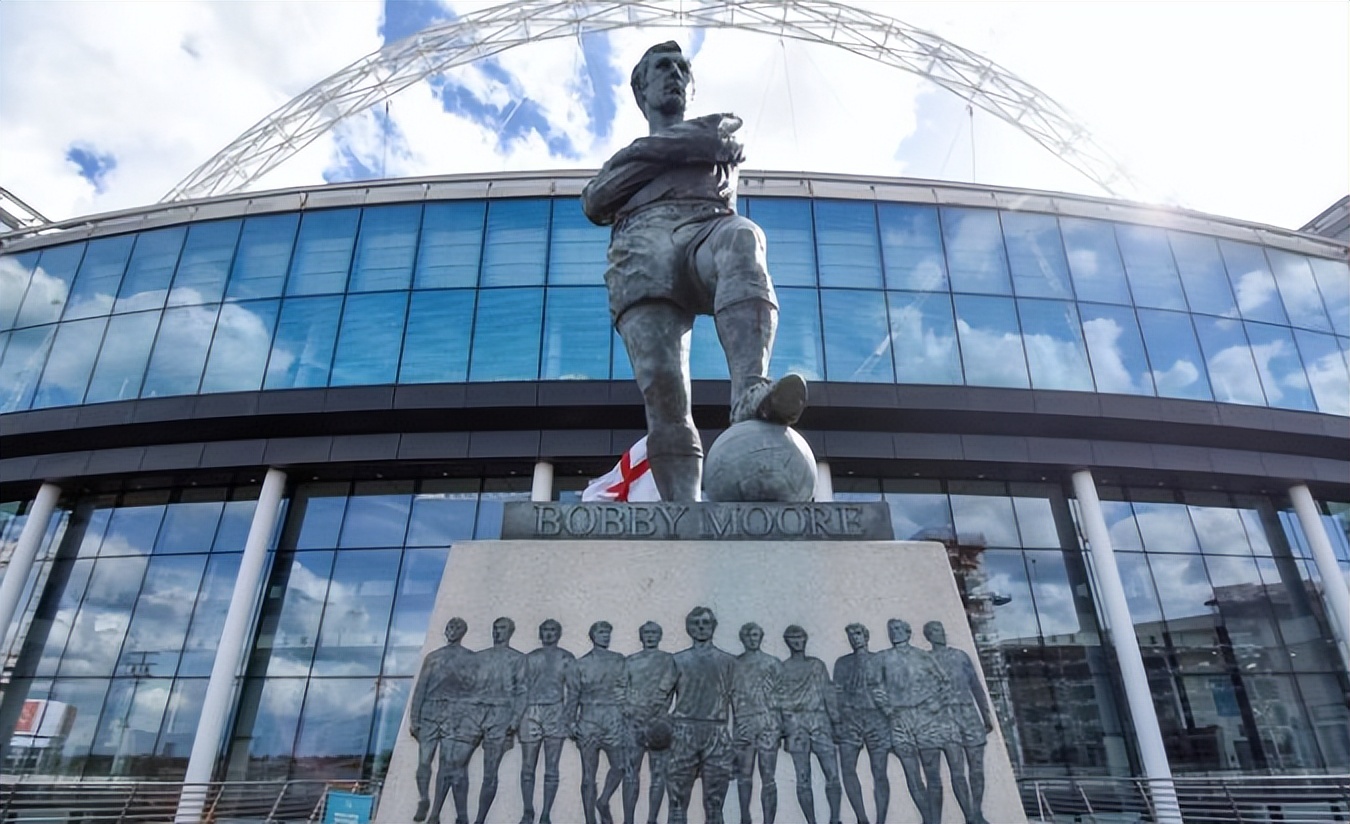 英格兰最伟大的十大足球员,英格兰历史最伟大的两位球员