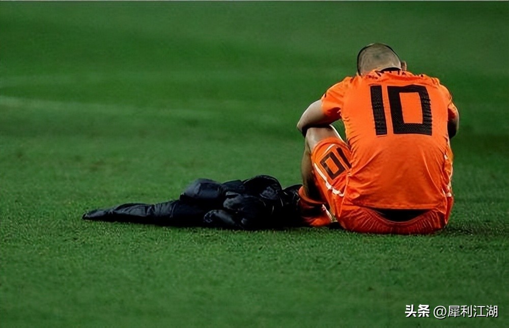 那些年我们追逐过的经典粤语老歌,这些熟悉的身影多少老球迷的回忆