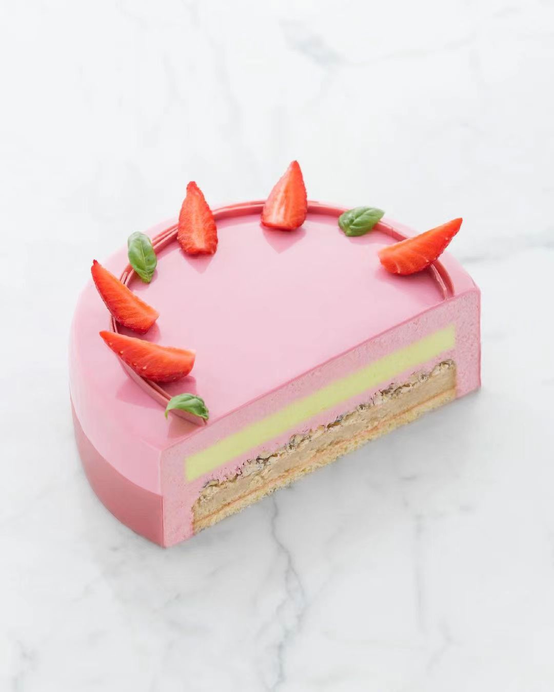 蛋糕切面,蛋糕两层夹心切面图片