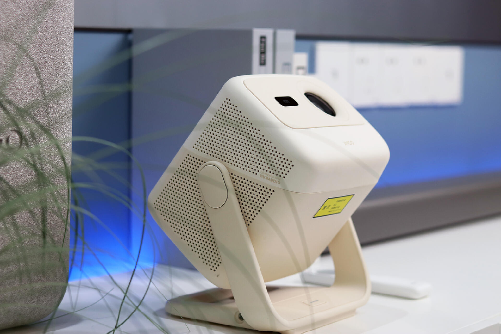 三色激光光源坚果n1,坚果三色激光投影仪o2ultra评测