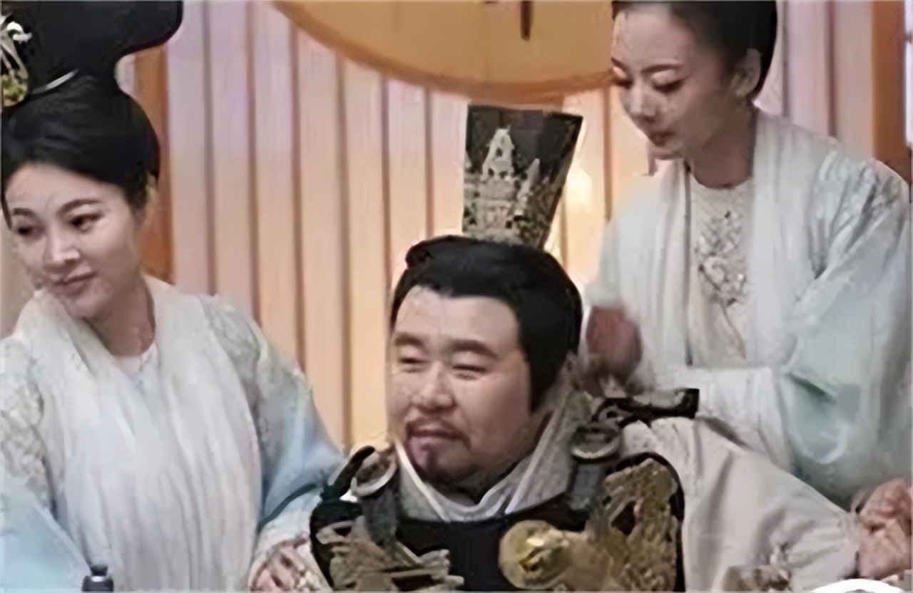 鍗楁湞鐨囧笣涓虹殗鏉冩潃姝绘渶濂界殑鏈嬪弸,鍗楁湞濞惰嚜宸卞濮戠殑鐨囧笣