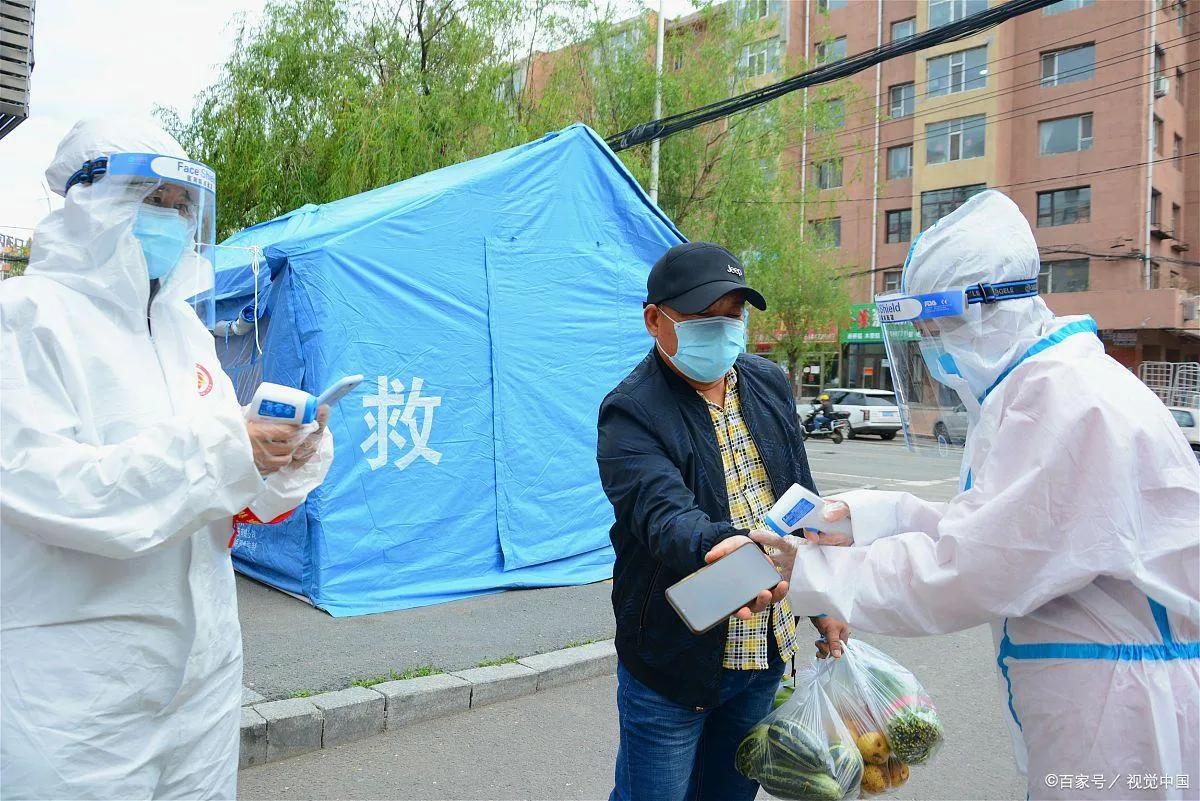 从香港和台湾放开后的经验看,普通人如何挺过第一波疫情冲击?