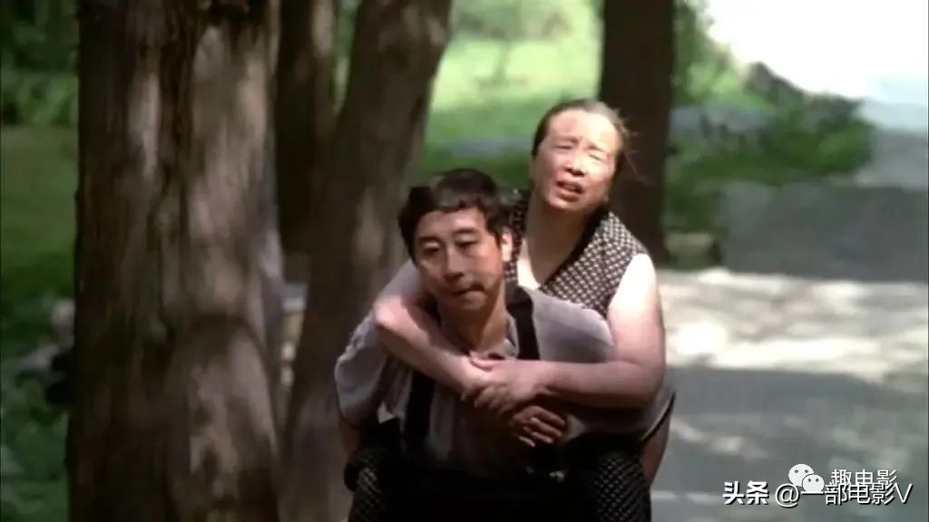 穷人不配存在，这才是最大的讽刺《没事偷着乐》