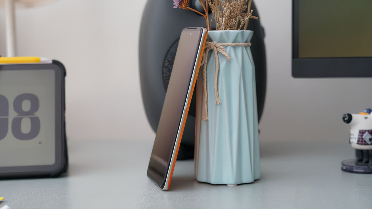 iqooneo5和iqooneo5s哪个好,iqooneo5s黑色上手体验