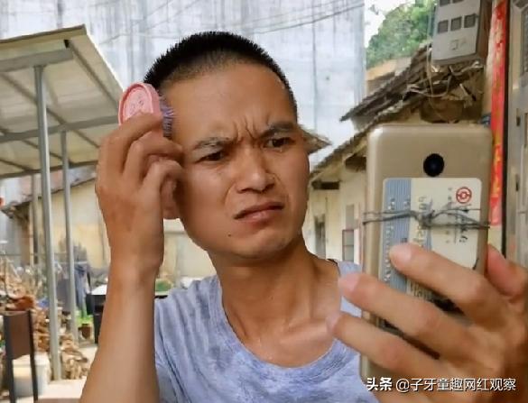 迷茫哥：抽屉里种菜，镜子贴膏药，各种神奇操作笑翻网友