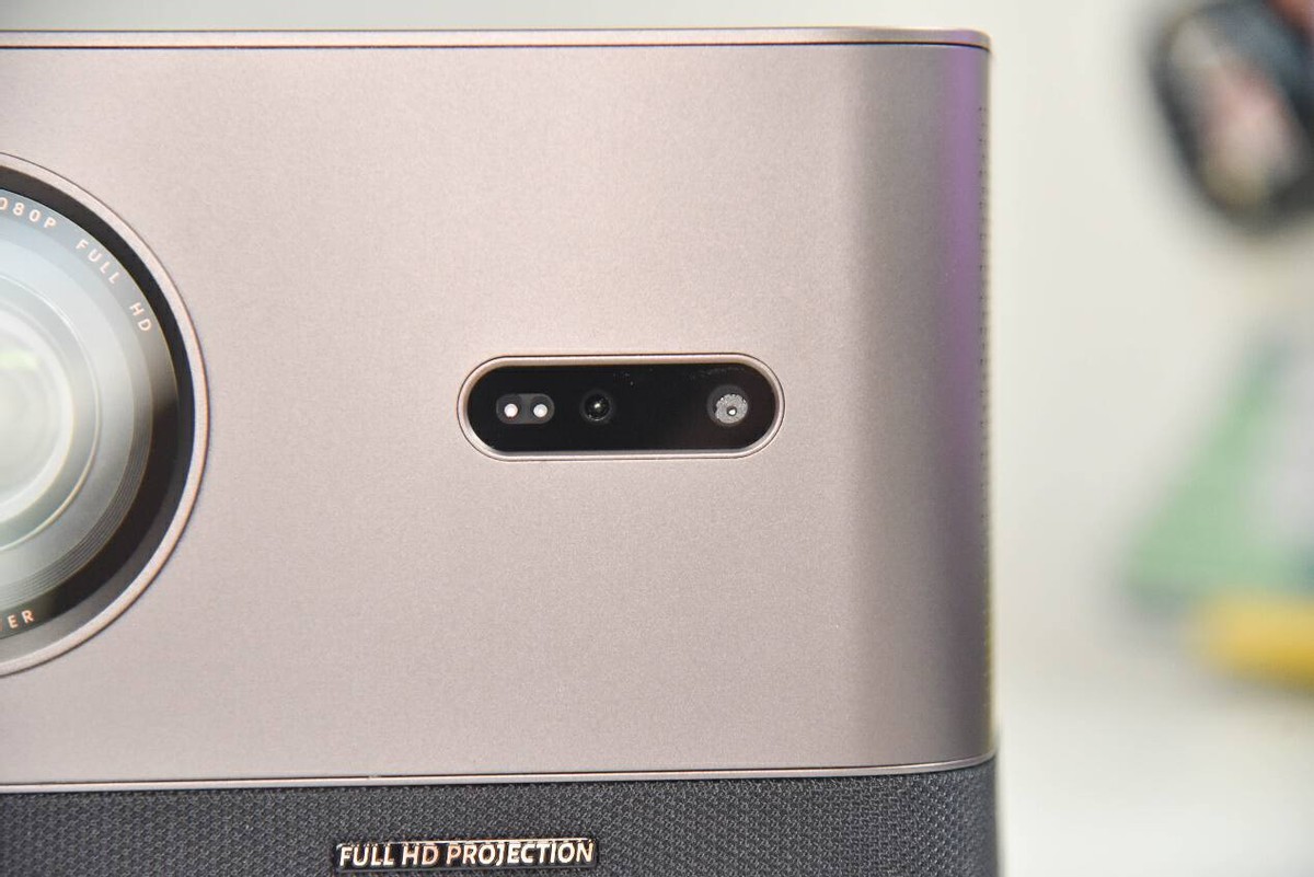 有它，挤啥电影院？AOCL1智能投影实测：2500ANSI流明+帝瓦雷调音