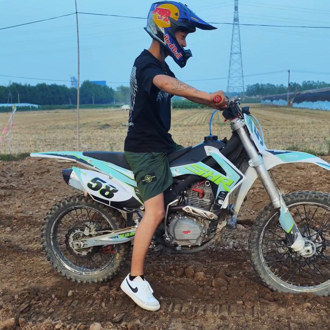 挖掘机培训电话,挖掘机培训