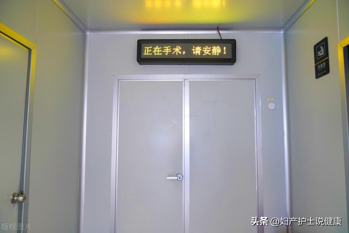 80多岁老太右下腹痛是什么毛病,60岁女人腹部疼痛胀气