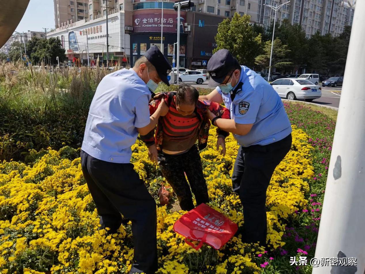 八旬老太被民警送走 (高龄老人迷路安宁民警守护回家路)