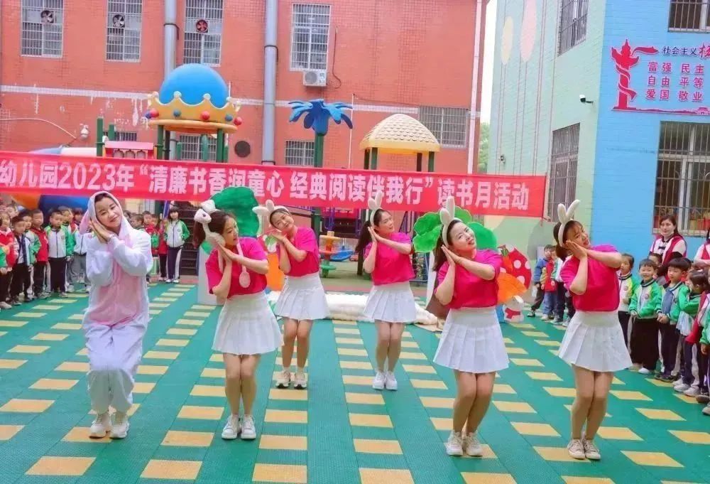 澧县桃小锦绣幼儿园招生简章,英才幼儿园招生简章