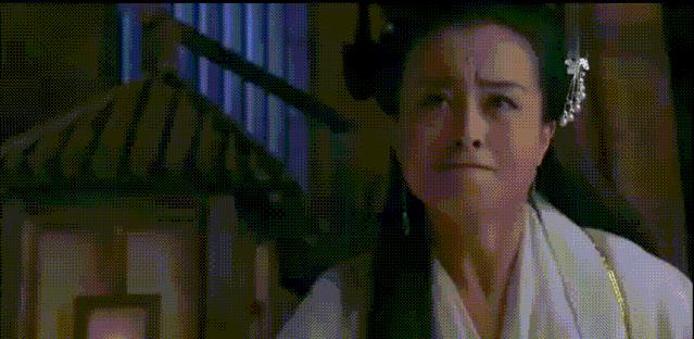 胸罩*点露**，花式泳衣，这些辣眼睛的操作，导演肚子里没一点墨水吗