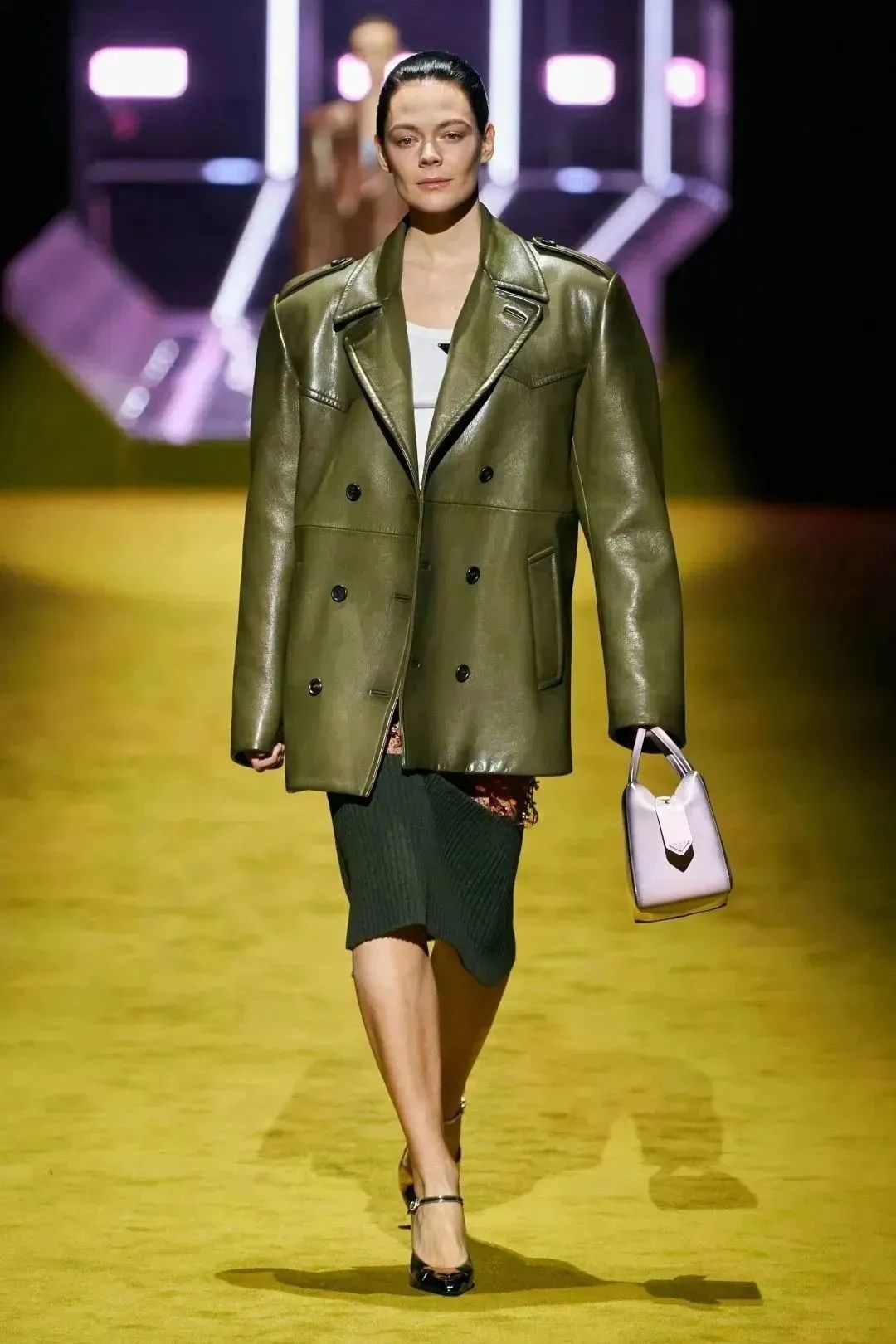 狂飙同款夹克真皮,狂飙衣服同款女套装