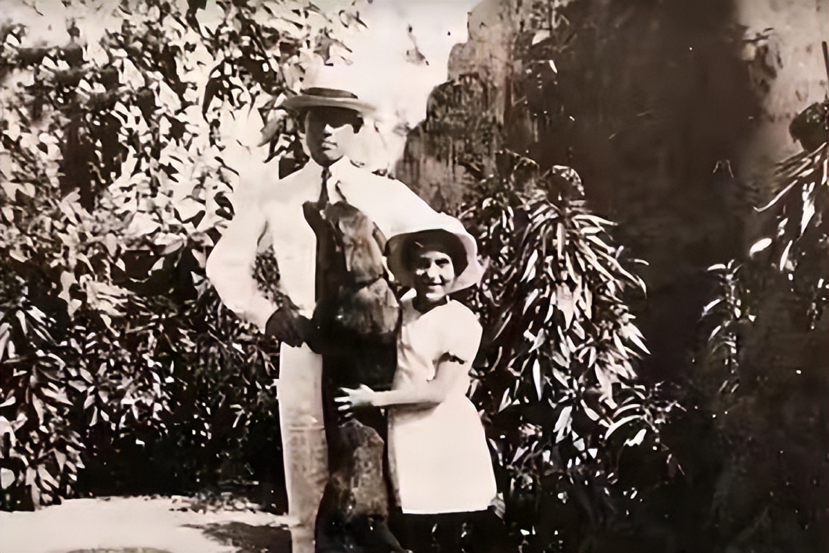 法国老太等中国初恋50年未嫁人,法国姑娘苦等初恋55年