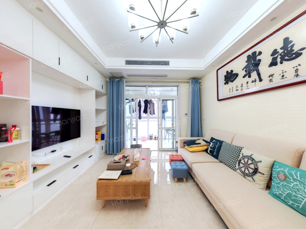 殡仪馆遗体美容师招聘,95后女孩当殡葬师