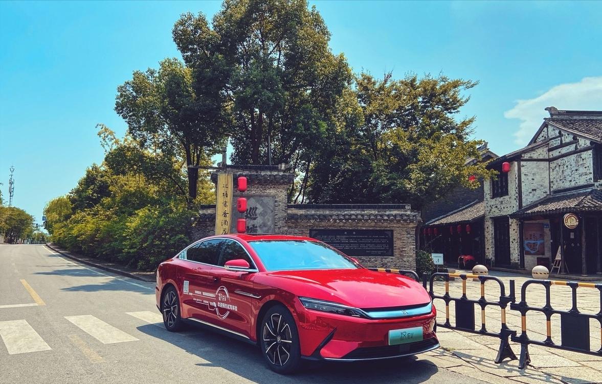 比亚迪和宁德时代谁的电池抗衰减,宁德时代和比亚迪的锂电池哪个好