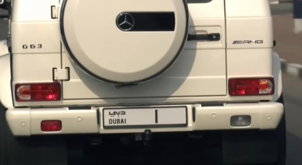 200万买辆车，6000万买块车牌！壕无人性的迪拜又让大开眼界了
