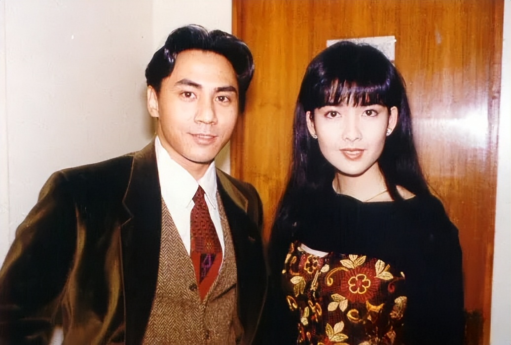 周慧敏被称第一代玉女掌门,玉女掌门周慧敏93年的歌