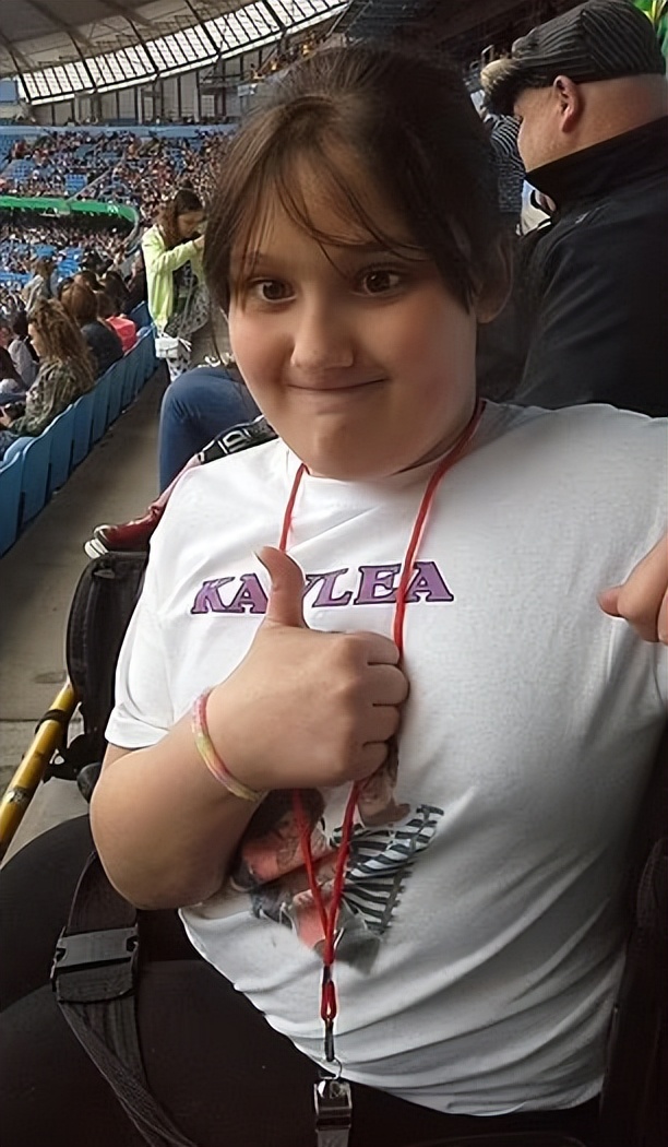 英国夫妇偷吃猫粮,英国夫妻吃中国美食