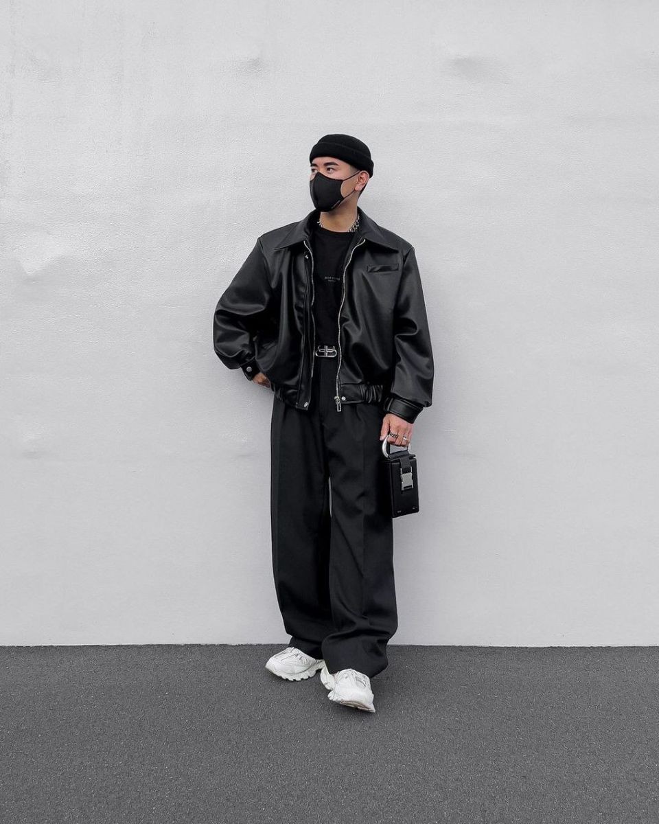 今年秋冬穿皮衣，流行“一身黑”的搭配，这些造型时髦又显男人味