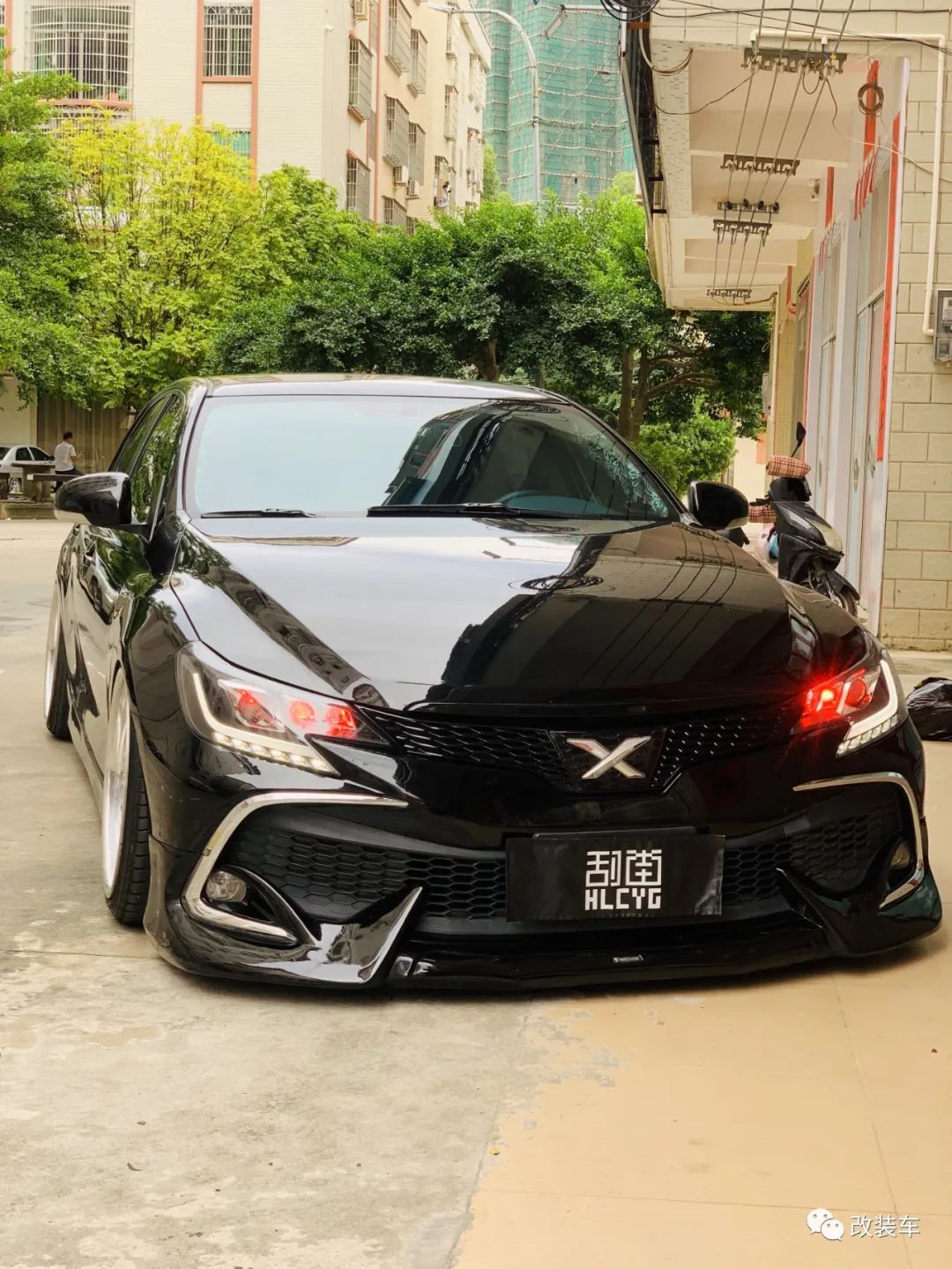 丰田锐志改低趴真实图片,丰田锐志低姿态改装的价格表
