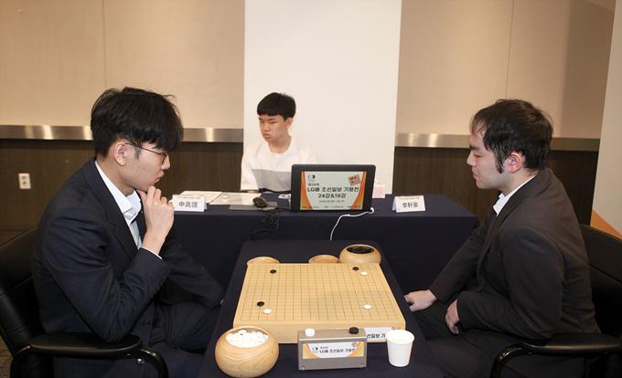 柯洁战胜朴廷桓中国队卫冕农心杯,lg杯柯洁击败朴廷桓