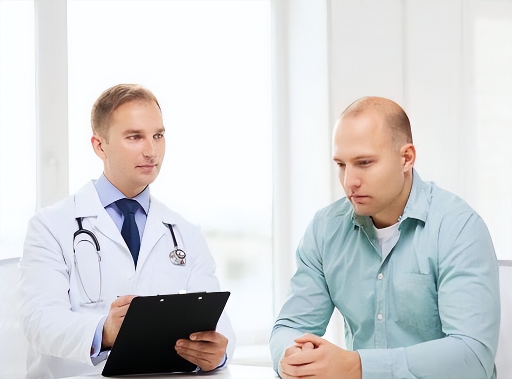 男人生理毛发变白什么情况,男毛发变白是什么原因