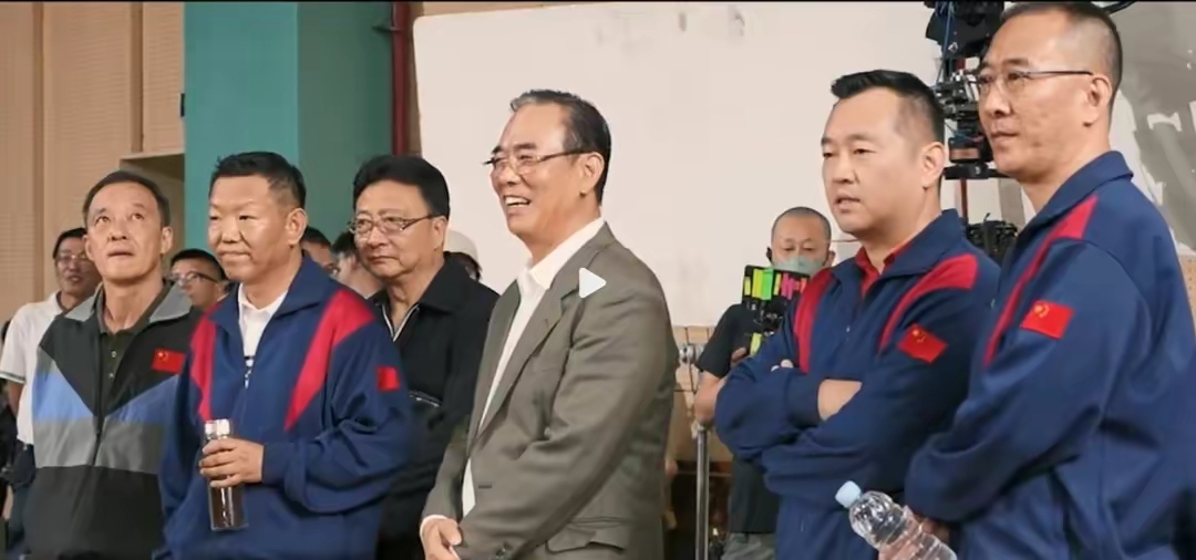 蔡振华执教国乒的艰辛经历曝光！打破质疑官至副部，管足协惹争议