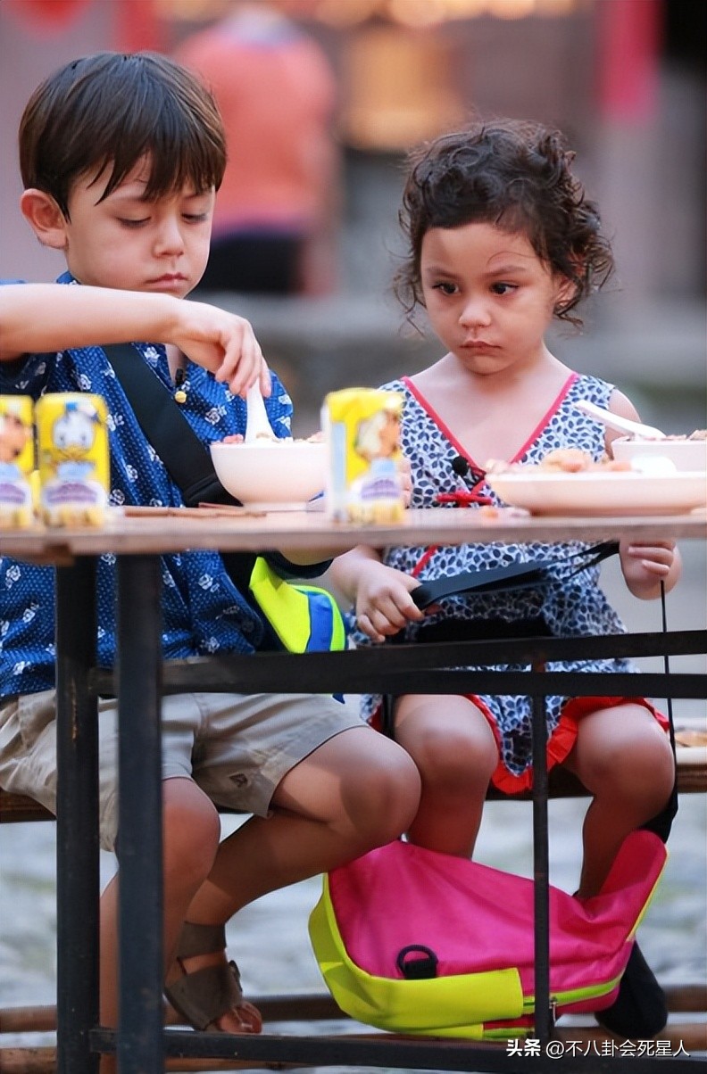 《爸哪》过去9年，萌娃发展各有不同，有运动员，也有钢琴王子