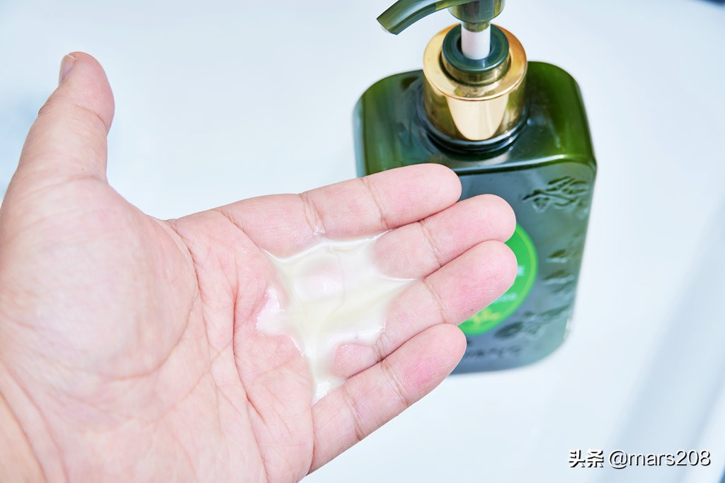 控油防秃头洗发水推荐,修护受损发质防脱洗发水推荐