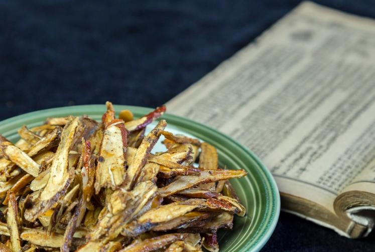 一紧张就出一身汗怎么办,一紧张就出汗的偏方