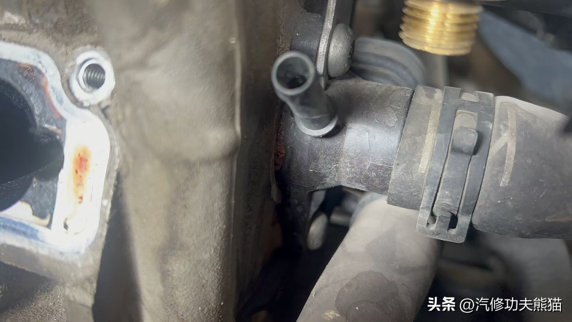 2017款大众迈腾10万公里烧机油,十年的迈腾怎么样后期维修费用