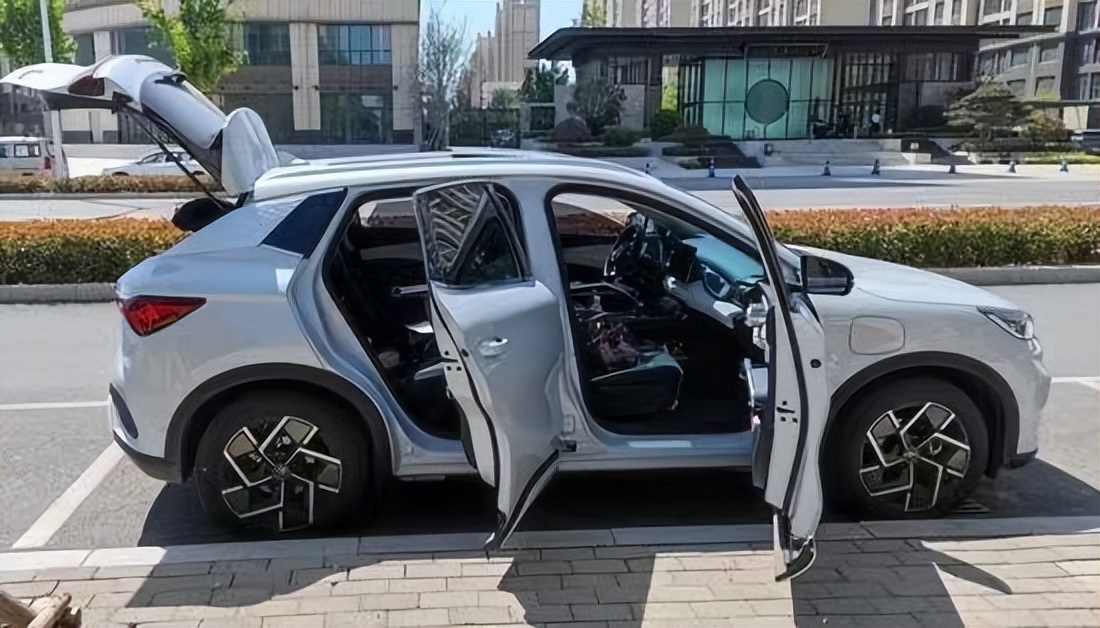 比亚迪元plus和aionsplus哪个好,比亚迪元plus最大缺点