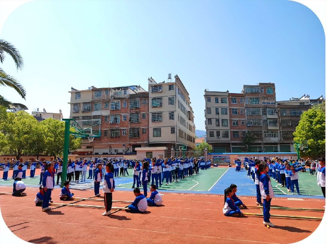 南康赤土民族小学,南康区赤土民族中心小学六年级
