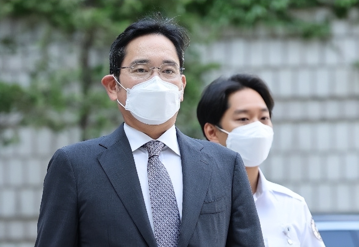 李在镕的监狱生活：每天跑步30分钟，7个月瘦身26斤，对自己够狠