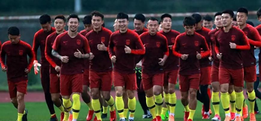 中国足球广州恒大足校,恒大足球被质疑完整视频