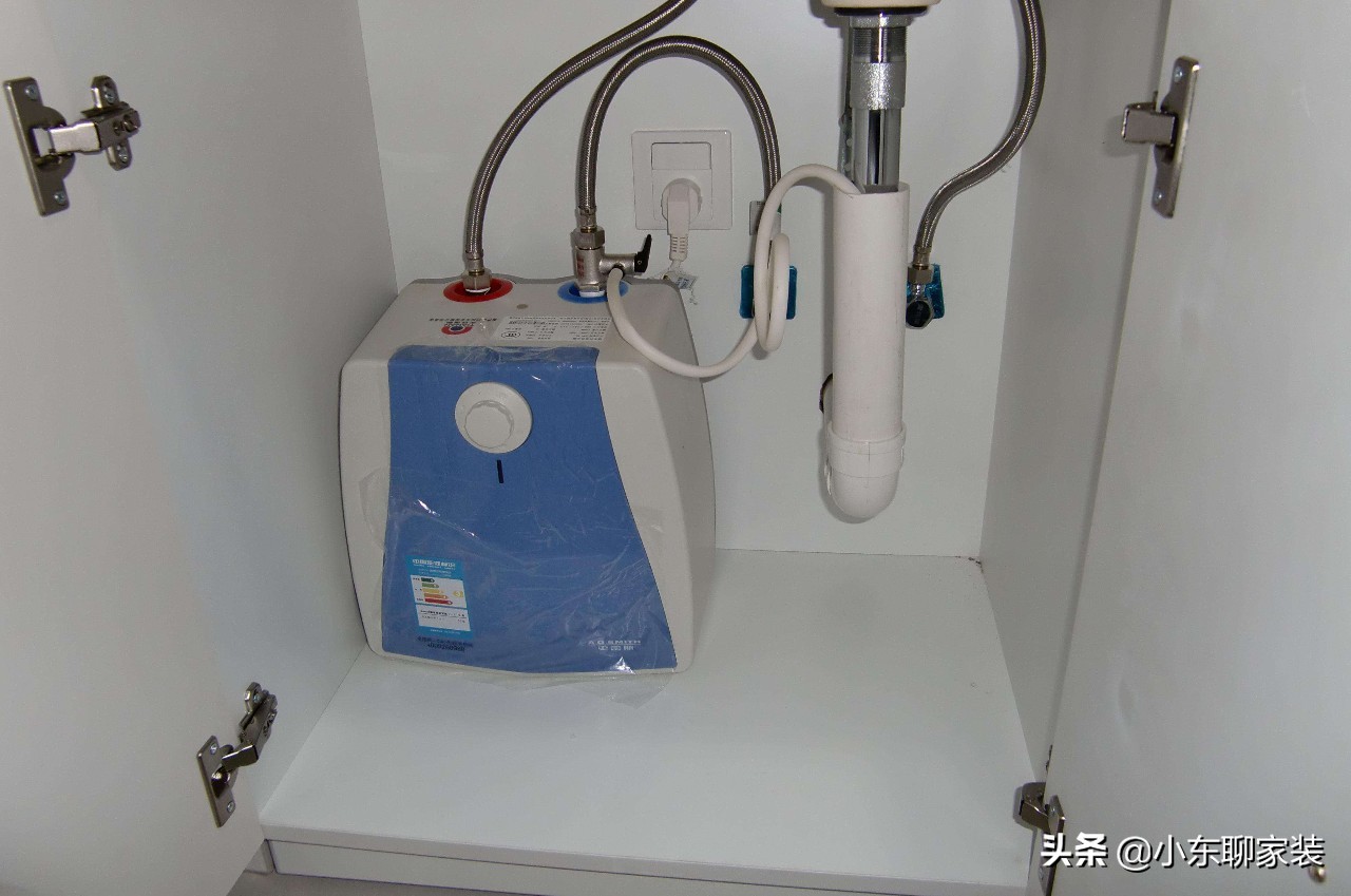 电热水器和燃气热水器哪个更合适,电热水器与燃气热水器哪个好用